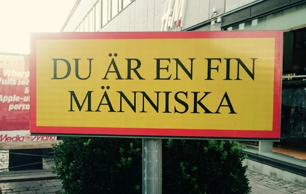 ”Jag är trött på att samhällets normer alltid ska skava någonstans, allt ifrån kärlek till ångest och kroppsideal.”