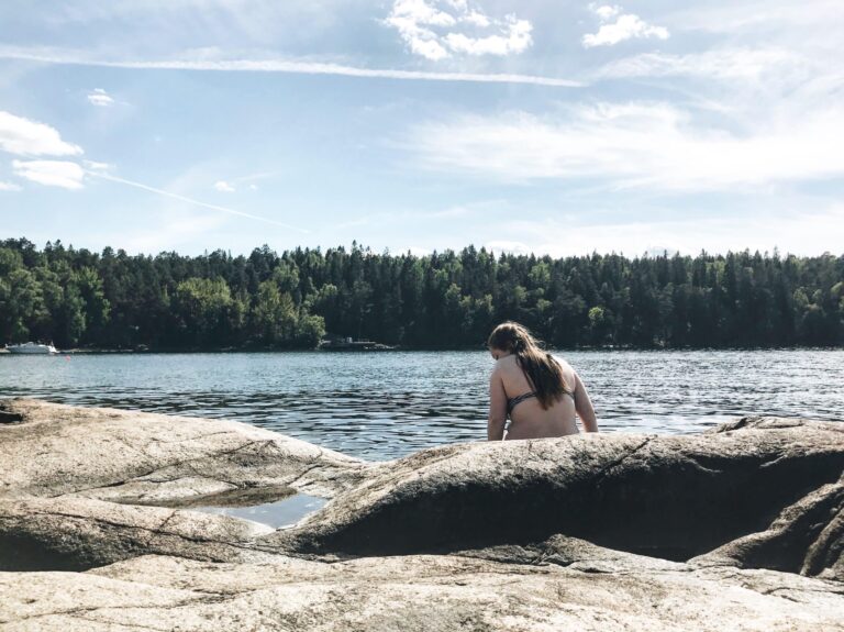 ”Mitt i flöden av somriga lycko-bilder kan en behöva en påminnelse.”